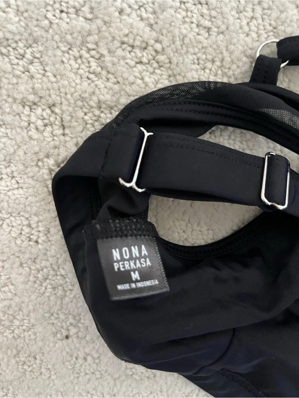 Nona Perkasa pole dance top